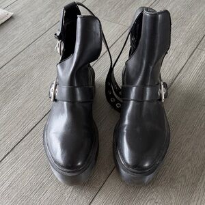 IC COLLECTION Black Platform Ankle Boots with Buckle Strap